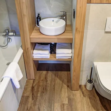 Alpina Apartmanhotel 3*
